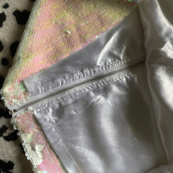 Beautiful sequin OBEY skirt - Picture 5 of 9